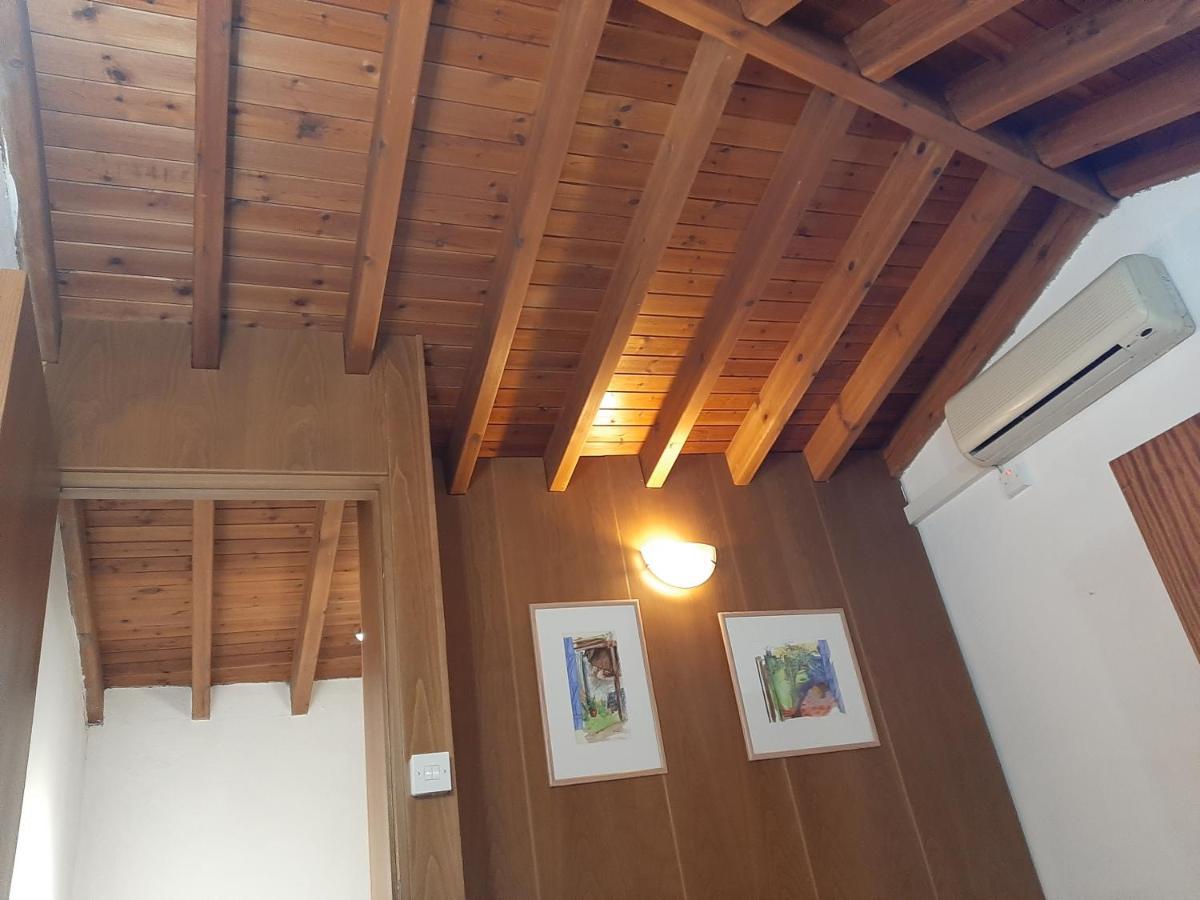 Blue Cottage Apsiou エクステリア 写真